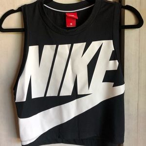 Cropped black Nike tank